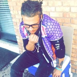 Meet your Posher, Devin